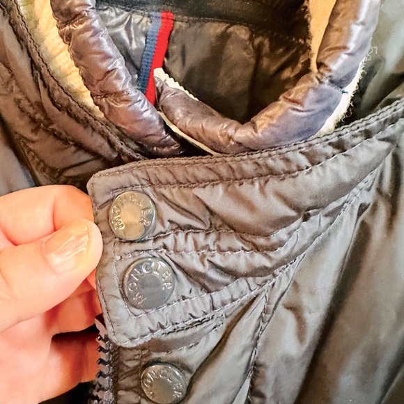 🔥SOLD🔥MONCLER BLUM Authentic Certificate Navy Puffer XL, 23.3” Armpit/Armpit, - Picture 16 of 16